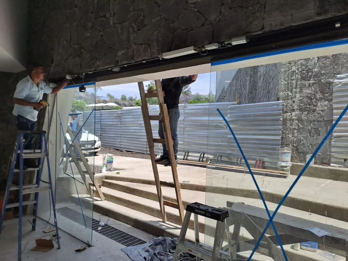 Proyecto Proyecto Casa Club Cantera Pumas Puerta Automatica - Smart Film (PDLC) - Foto 2