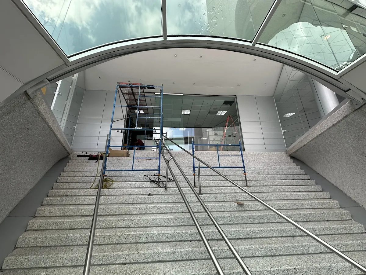 Proyecto Proyecto Caterpillar Santa Fe Cdmx Puerta Automatica - Smart Film (PDLC) - Foto 4