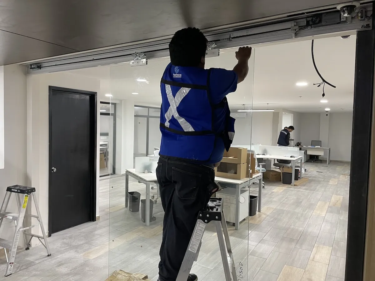 Proyecto Proyecto Copamex Puerta Automatica - Smart Film (PDLC) - Foto 4