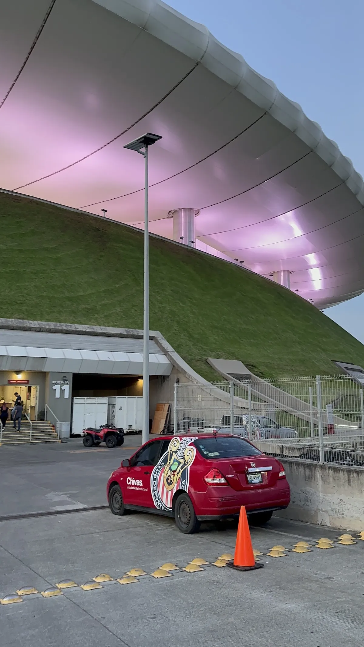 Proyecto Proyecto Direccion General Estadio Akron Puerta Automatica - Smart Film (PDLC) - Foto 15