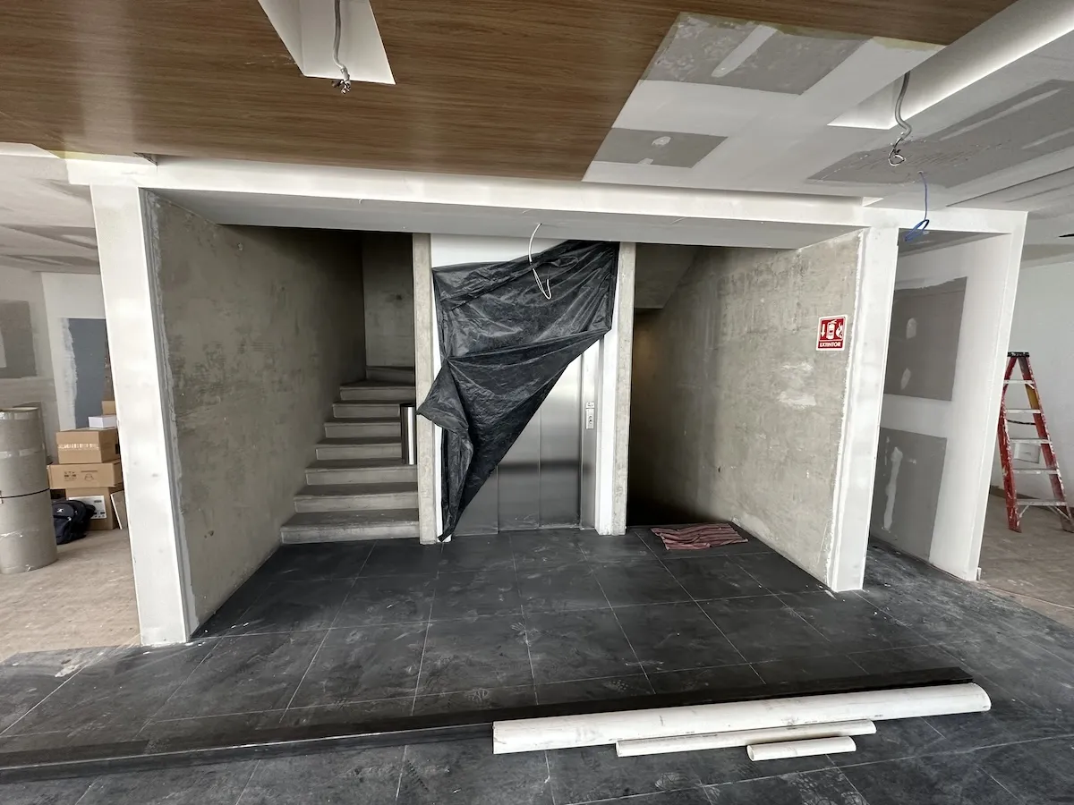 Proyecto Proyecto Nissan Iztacalco Puerta Automatica - Smart Film (PDLC) - Foto 3