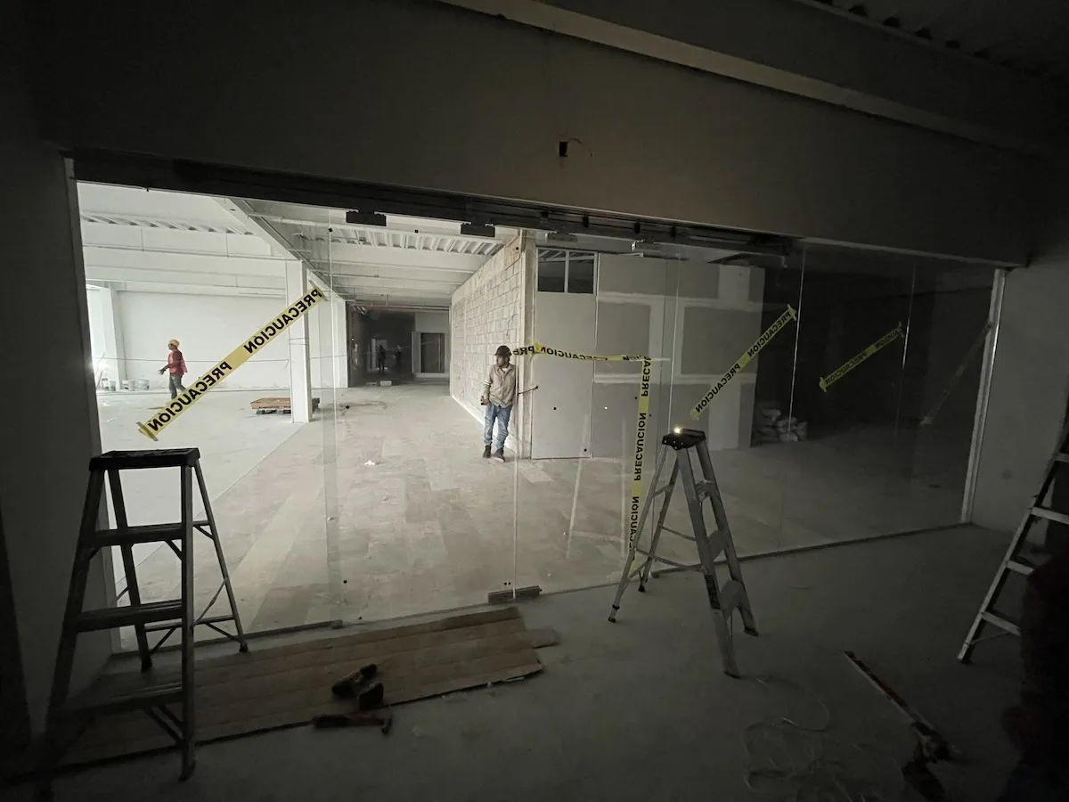 Proyecto Proyecto Plaza Comercial Dr Valenzuela Cdmx Puerta Automatica - Smart Film (PDLC) - Foto 12