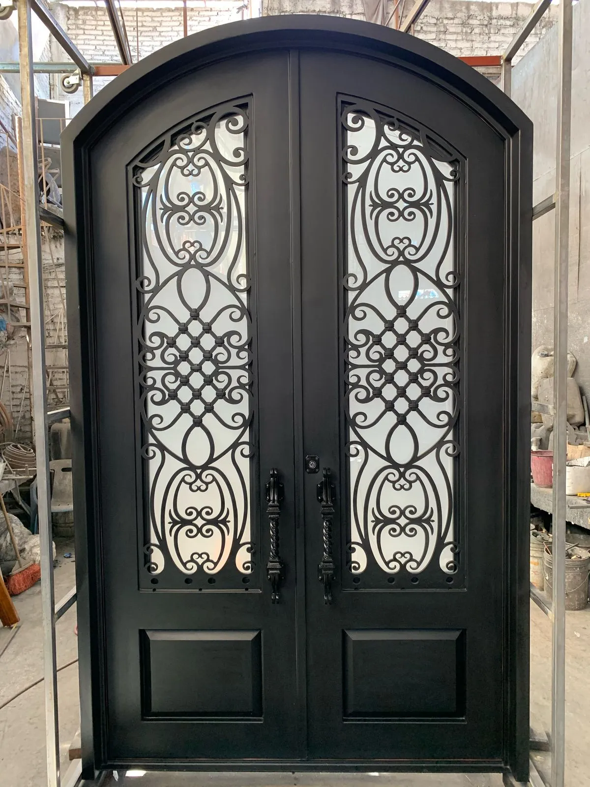 Proyecto Proyecto Puerta Acceso Residencial Smart Film - Instalación de Smart Film (PDLC) por Comercializadora Garfuza