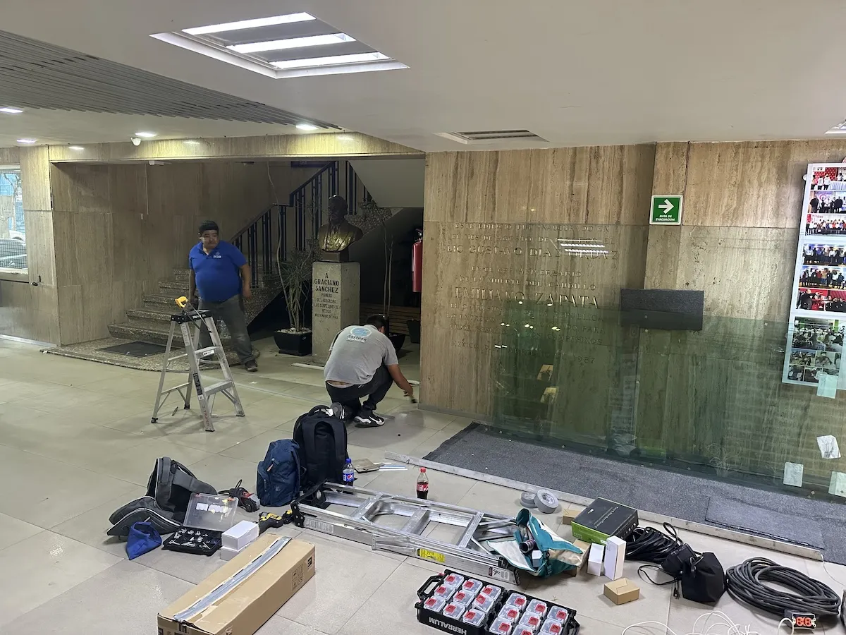 Proyecto Proyecto Puerta Cnc Buenavista - Smart Film (PDLC) - Foto 3