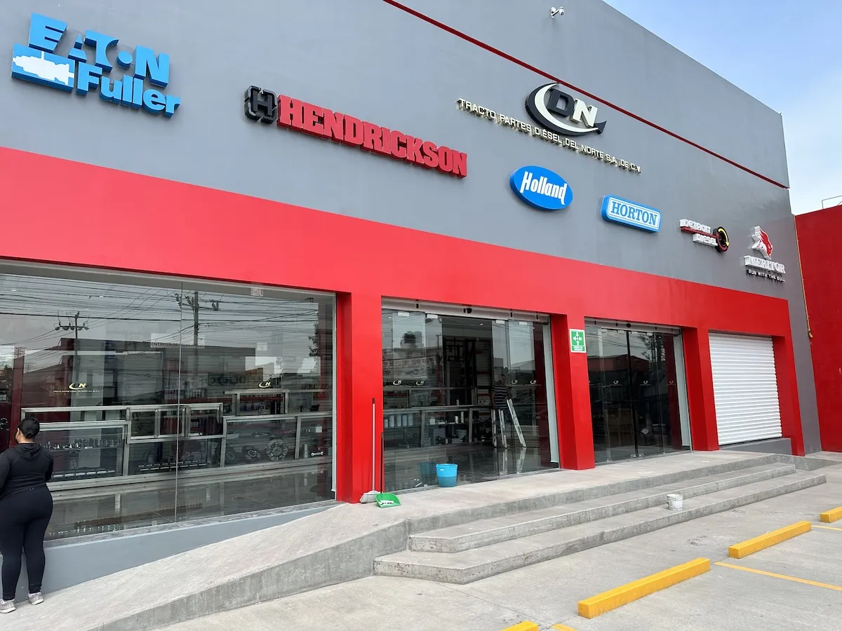 Proyecto Proyecto Refaccionaria Del Norte Puertas Automaticas - Smart Film (PDLC) - Foto 12