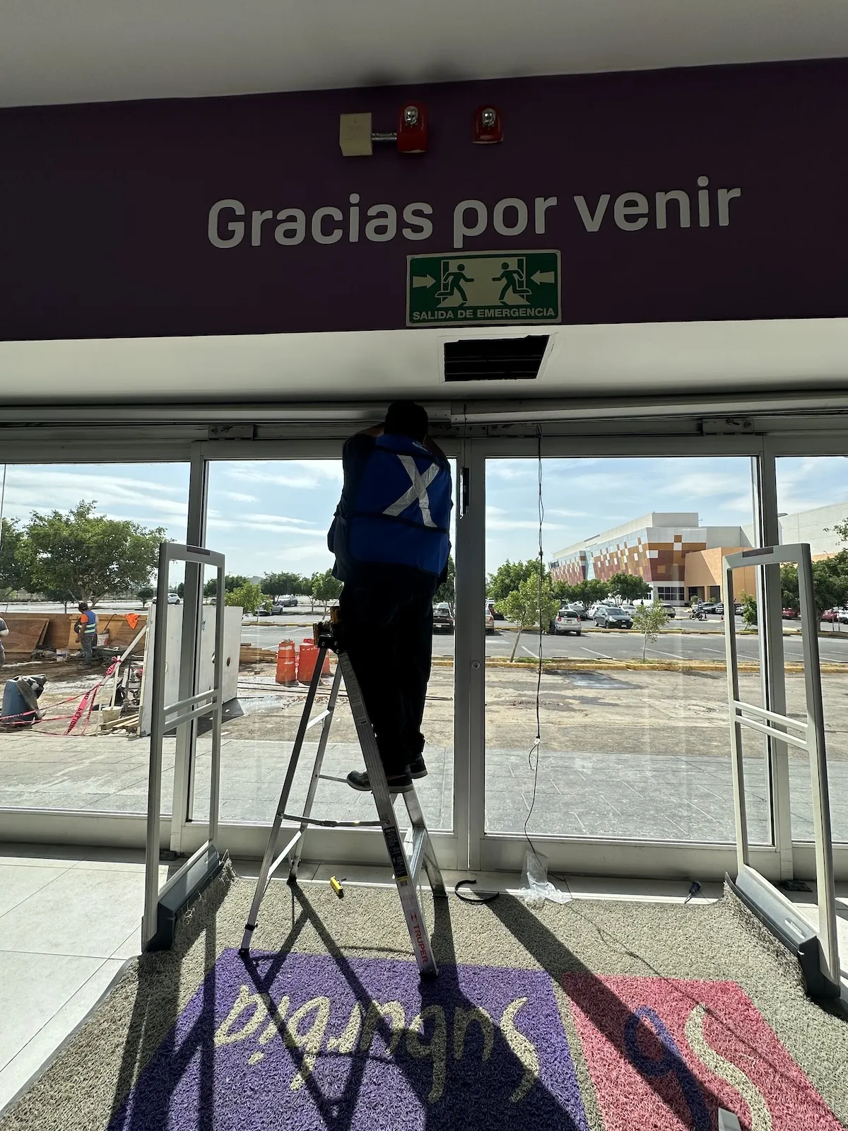 Proyecto Proyecto Suburbia Plaza Jardin Puerta Automatica - Smart Film (PDLC) - Foto 5