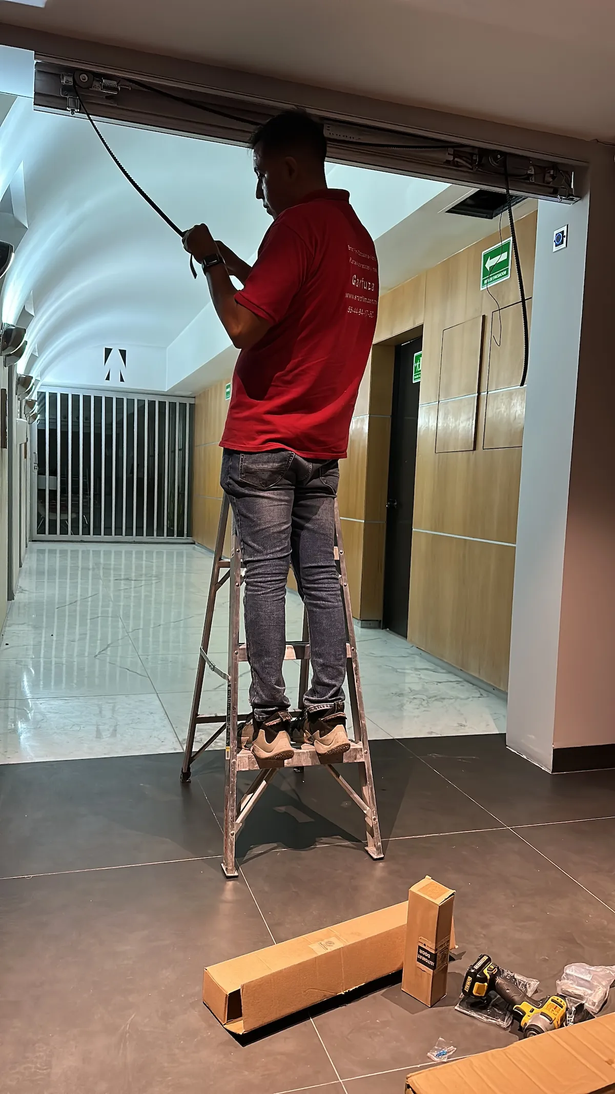 Proyecto Proyecto Torre Palmas Puerta Automatica - Smart Film (PDLC) - Foto 3