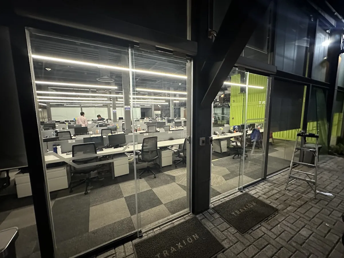 Proyecto Proyecto Traxion Puertas Automaticas - Smart Film (PDLC) - Foto 8