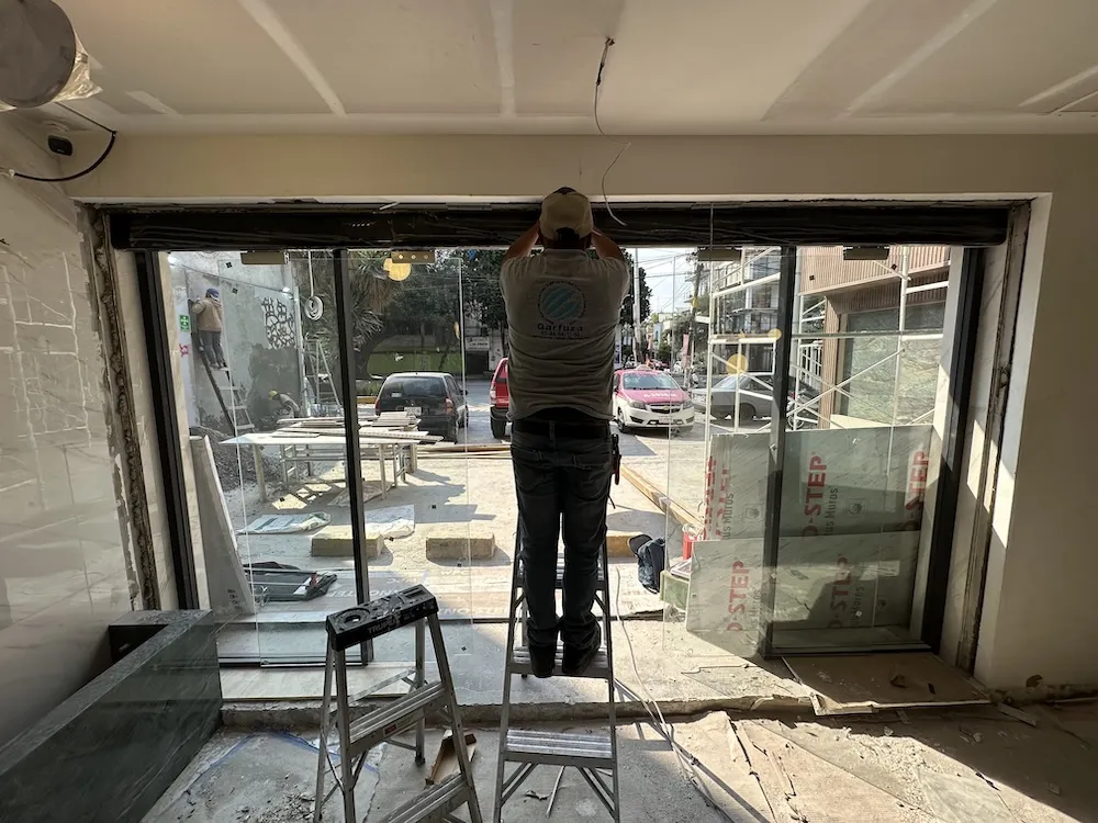 Proyecto Proyecto White D Patriotismo Puerta Automatica - Smart Film (PDLC) - Foto 9